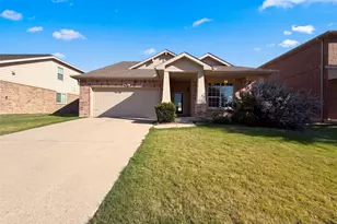 1411 Niagara Falls Ct, Arlington, TX 76002 - Photo 1