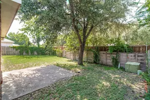 10805 Pebblecreek Ct, Benbrook, TX 76126 - Photo 22