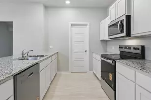3020 Maple Orch Ln, Fort Worth, TX 76140 - Photo 4