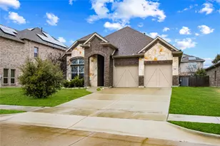 208 Burberry Dr, Grand Prairie, TX 75052 - Photo 1