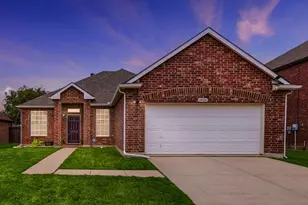 1905 Juniper Dr, Little Elm, TX 75068 - Photo 2