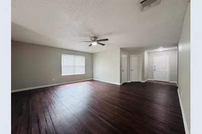 8600 Hawkview Drive, Fort Worth, TX 76179 - Photo 4