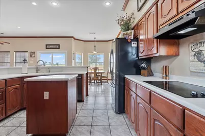 685 W Line Road, Whitesboro, TX 76273 - Photo 14