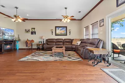 685 W Line Road, Whitesboro, TX 76273 - Photo 12