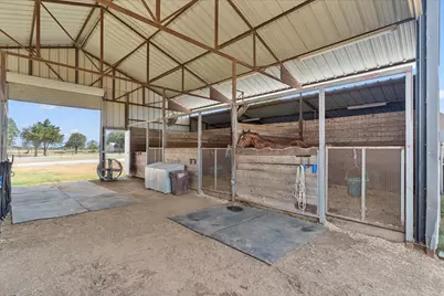 685 W Line Road, Whitesboro, TX 76273 - Photo 34