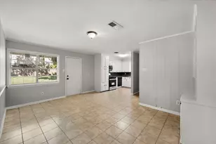 902 N 23 1/2 St, Corsicana, TX 75110 - Photo 14