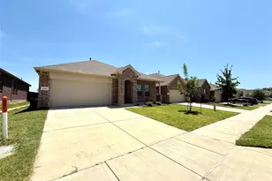 8000 Blue Heron Ln, McKinney, TX 75071 - Photo 2