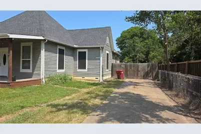 608 W 6th Street, Bonham, TX 75418 - Photo 12