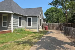 608 W 6th St, Bonham, TX 75418 - Photo 12