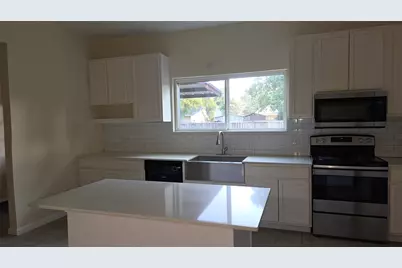 608 W 6th Street, Bonham, TX 75418 - Photo 4