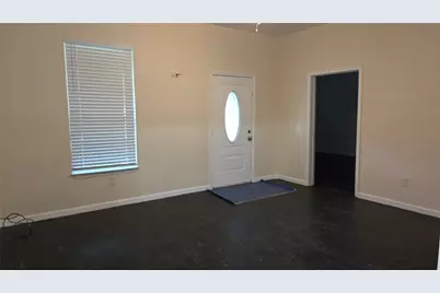 608 W 6th Street, Bonham, TX 75418 - Photo 2