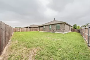 1125 Belsay Ln, Saginaw, TX 76131 - Photo 34