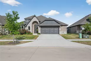 7213 Cherry Blossom Ln, Little Elm, TX 76227 - Photo 2