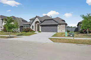 7213 Cherry Blossom Ln, Little Elm, TX 76227 - Photo 4