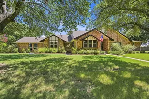 210 Rock Springs Ct, Waxahachie, TX 75165 - Photo 1