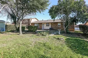 3113 Commonwealth St, Irving, TX 75062 - Photo 2