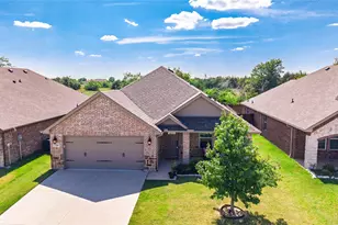 7904 Grant Ln, Greenville, TX 75402 - Photo 8