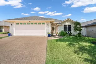 210 Bluebonnet Ln, Waxahachie, TX 75165 - Photo 1
