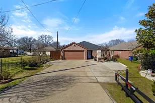 3809 S Peachtree Rd, Balch Springs, TX 75180 - Photo 14
