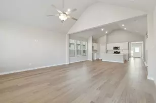 453 Hocking Hls Dr, Waxahachie, TX 75165 - Photo 12