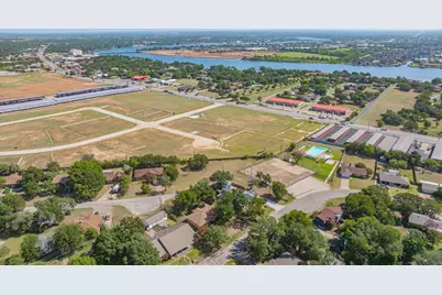904 Spanish Trail Drive, Granbury, TX 76048 - Photo 32