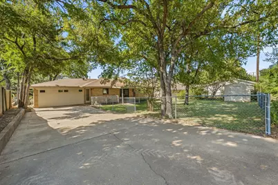 904 Spanish Trail Drive, Granbury, TX 76048 - Photo 22