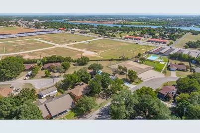 904 Spanish Trail Drive, Granbury, TX 76048 - Photo 26