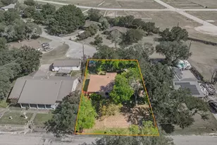 904 Spanish Trail Dr, Granbury, TX 76048 - Photo 24