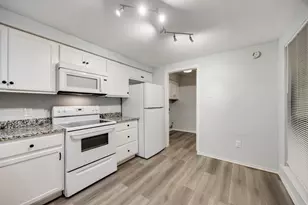 2100 Stradivarius Ln, Carrollton, TX 75007 - Photo 6