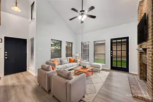 2100 Stradivarius Ln, Carrollton, TX 75007 - Photo 2