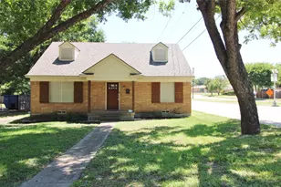 900 Valley Ridge Dr, DeSoto, TX 75115 - Photo 1