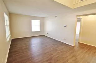 900 Valley Ridge Dr, DeSoto, TX 75115 - Photo 4