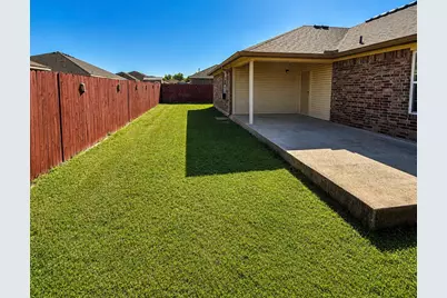 2003 Firefly Circle, Bellmead, TX 76705 - Photo 4
