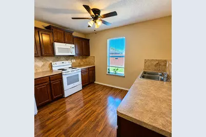 2003 Firefly Circle, Bellmead, TX 76705 - Photo 2