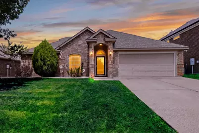 839 Evergreen Lane, Burleson, TX 76028 - Photo 2