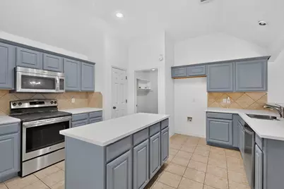 839 Evergreen Lane, Burleson, TX 76028 - Photo 12