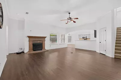839 Evergreen Lane, Burleson, TX 76028 - Photo 10