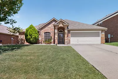 839 Evergreen Lane, Burleson, TX 76028 - Photo 4