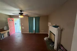 2423 Simpson St, Paris, TX 75460 - Photo 2