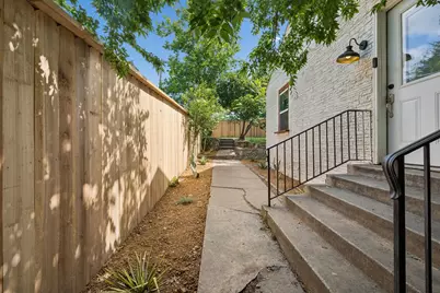 3102 W Jefferson Boulevard, Dallas, TX 75211 - Photo 26