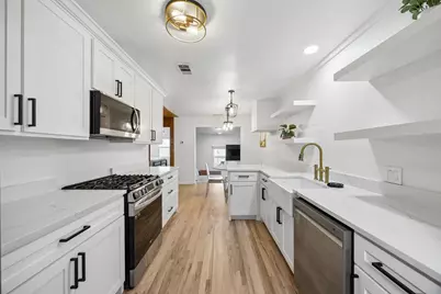 3102 W Jefferson Boulevard, Dallas, TX 75211 - Photo 10