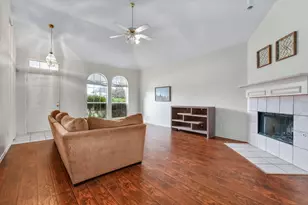 1209 Buehler Ct, Lewisville, TX 75067 - Photo 2