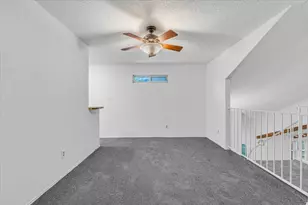 704 Matthews Ct, Arlington, TX 76012 - Photo 22