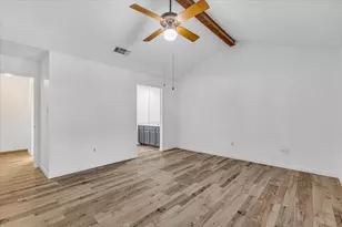 704 Matthews Ct, Arlington, TX 76012 - Photo 26