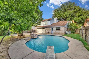 704 Matthews Ct, Arlington, TX 76012 - Photo 1