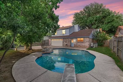 704 Matthews Court, Arlington, TX 76012 - Photo 38