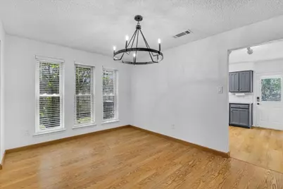 704 Matthews Court, Arlington, TX 76012 - Photo 20