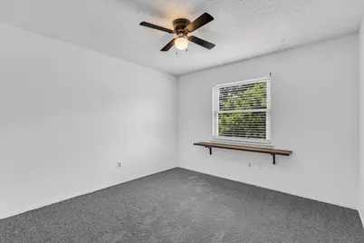 704 Matthews Court, Arlington, TX 76012 - Photo 32