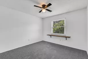 704 Matthews Ct, Arlington, TX 76012 - Photo 32