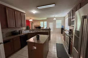 343 Allerton Ln, Lancaster, TX 75146 - Photo 12